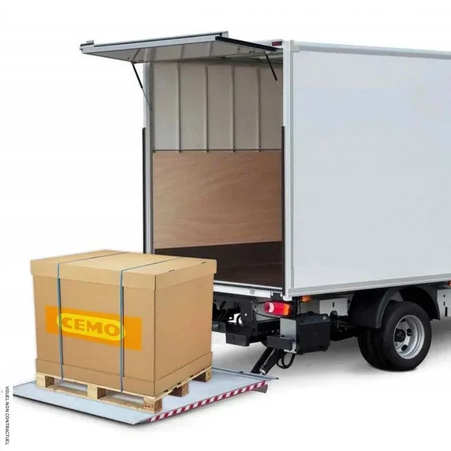 Scarico sponda posteriore camion CEMO - Attrezzatura trasferimento merci sicuro