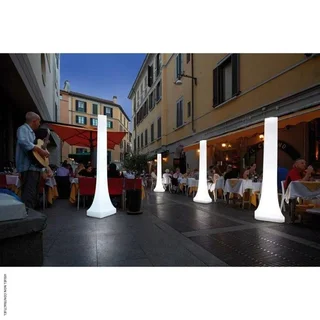 Soporte luminoso OBELISK polietileno HELIOSA Star Progetti 208 cm